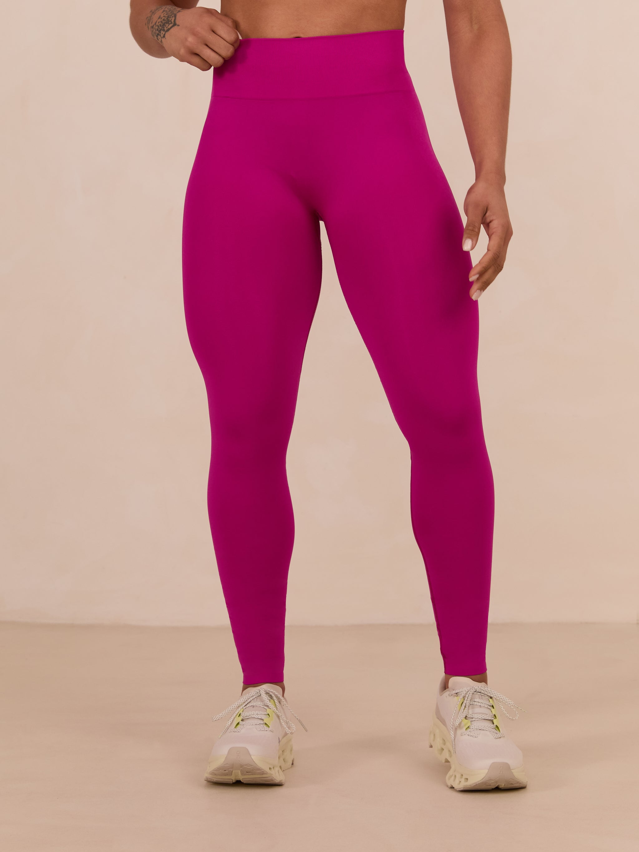 ELEVATE SEAMLESS LEGGINGS