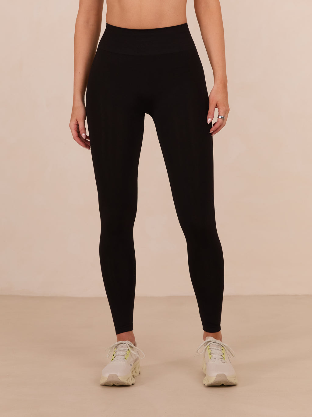 ELEVATE SEAMLESS LEGGINGS