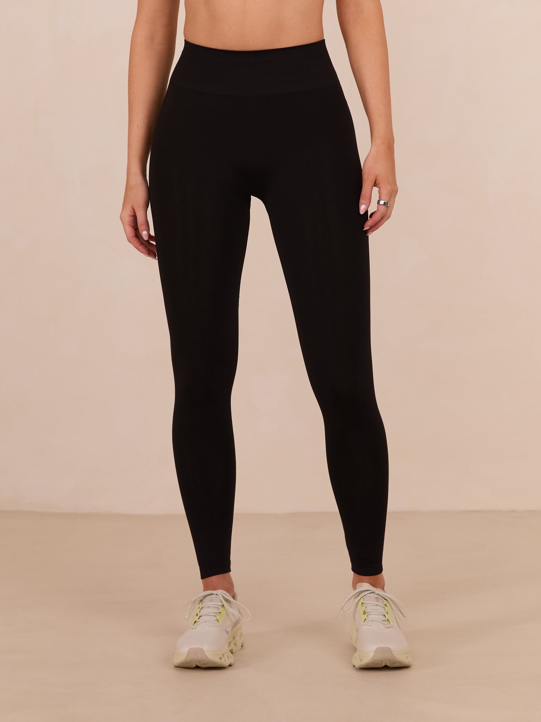 ELEVATE SEAMLESS LEGGINGS