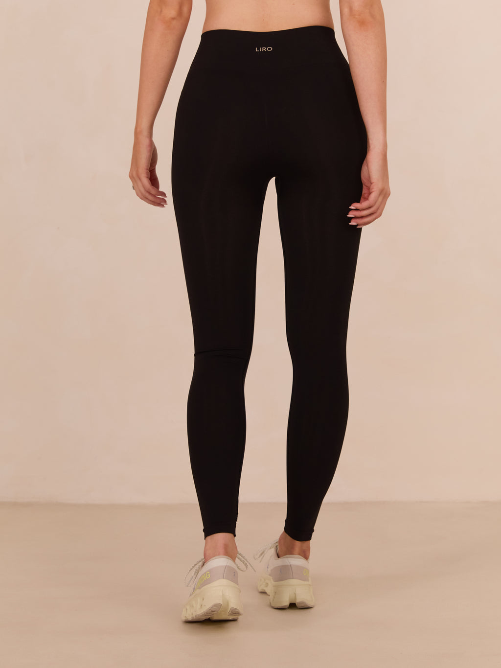 ELEVATE SEAMLESS LEGGINGS