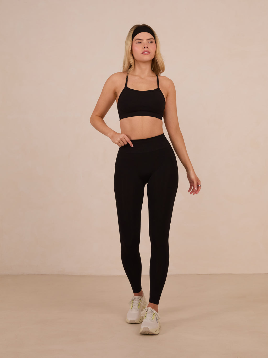 ELEVATE SEAMLESS OPEN BACK BRA