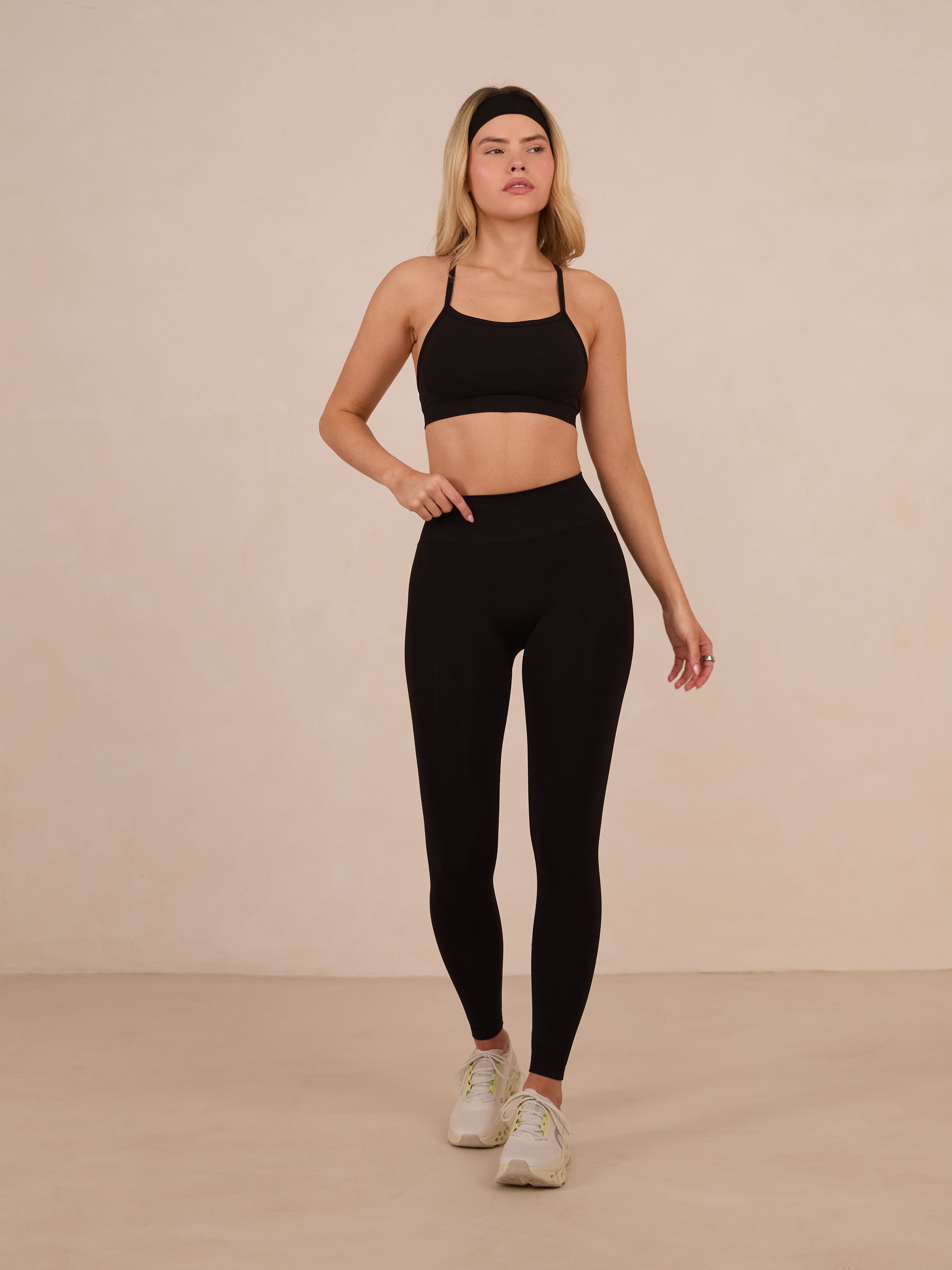 ELEVATE SEAMLESS OPEN BACK BRA