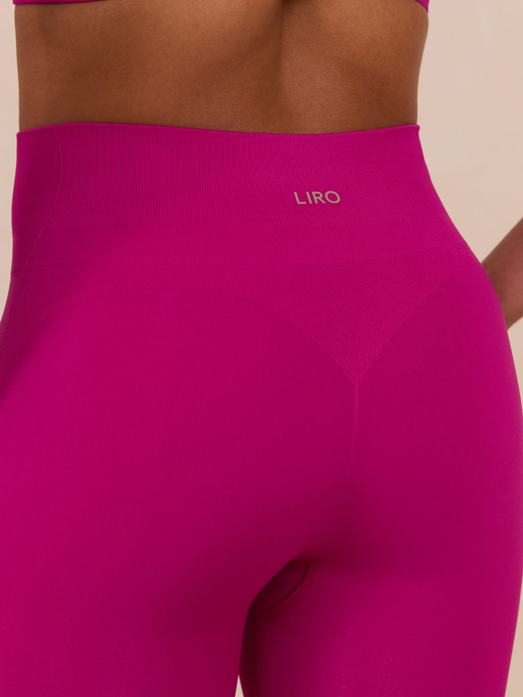 ELEVATE SEAMLESS LEGGINGS