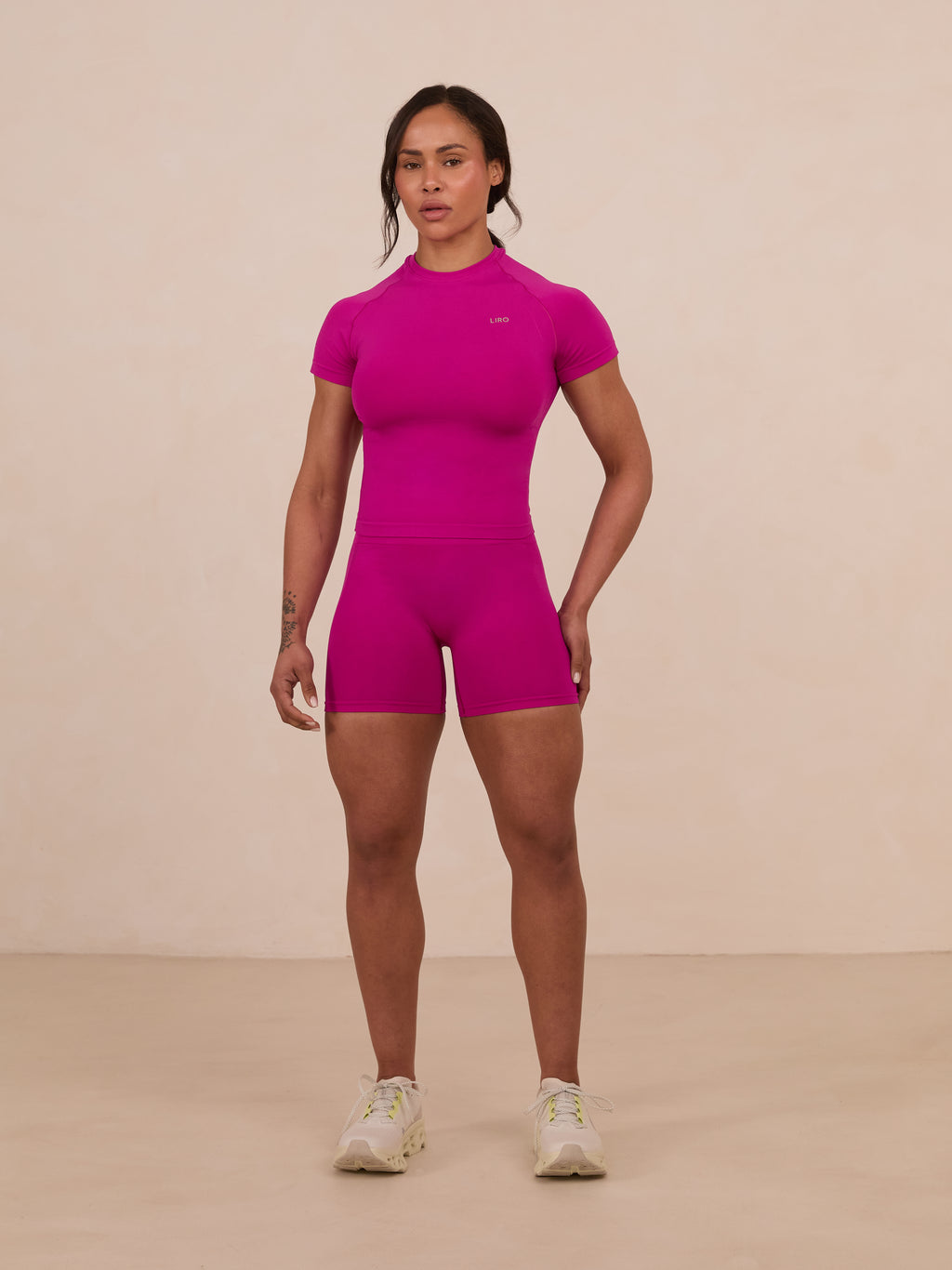 ELEVATE SEAMLESS 4" SHORTS